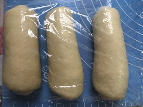 百变造型吐司步骤10