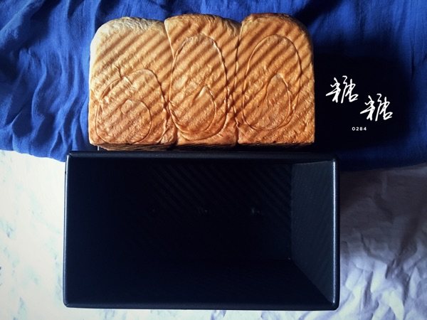 百变造型吐司步骤17