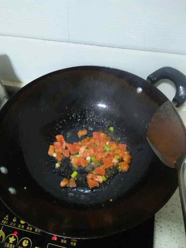 西红柿炒饭步骤4