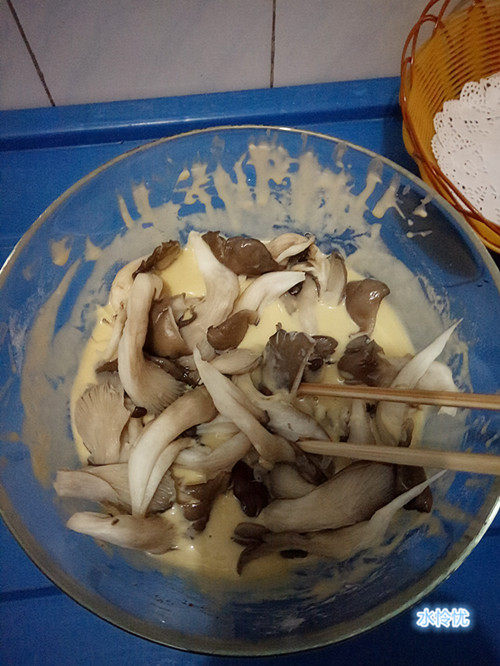 炸鲜蘑步骤7