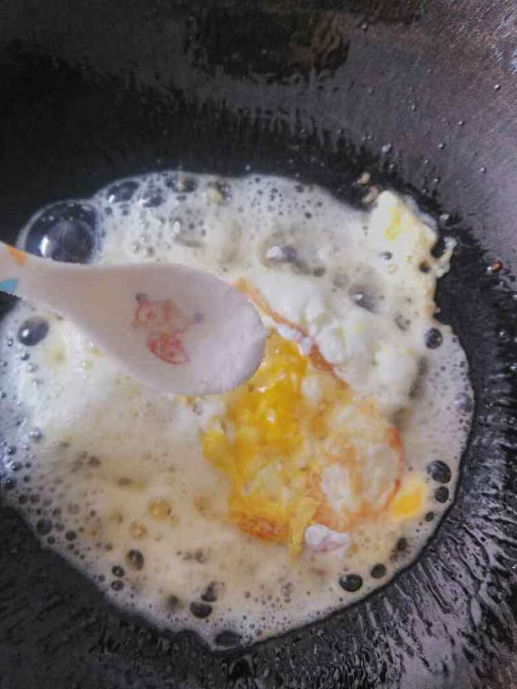 西红柿鸡蛋炒饭步骤4