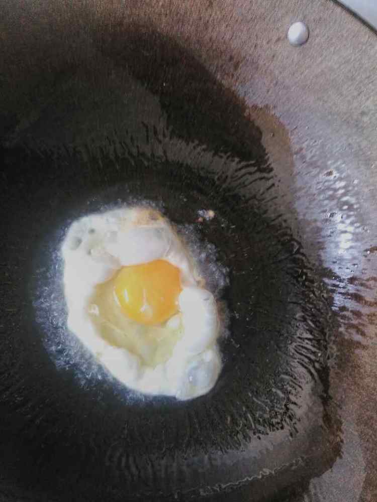 西红柿鸡蛋炒饭步骤3