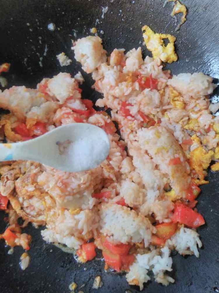 西红柿鸡蛋炒饭步骤9