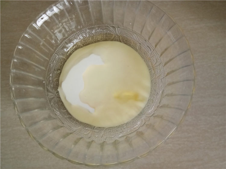 酸奶戚风蛋糕杯步骤1