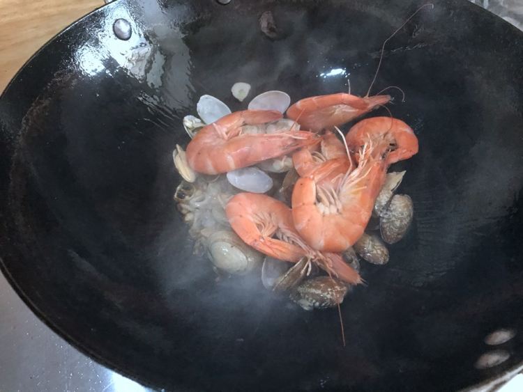 #盛夏餐桌#香草海鲜面步骤8