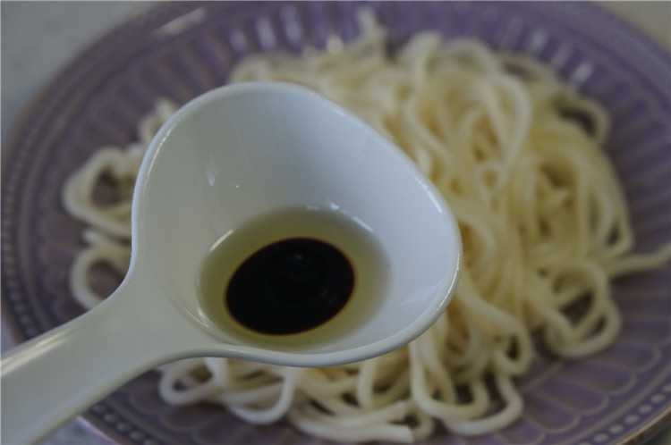 #盛夏餐桌#鸡蛋葱油面步骤13