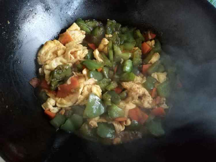 青椒鸡蛋盖饭步骤8