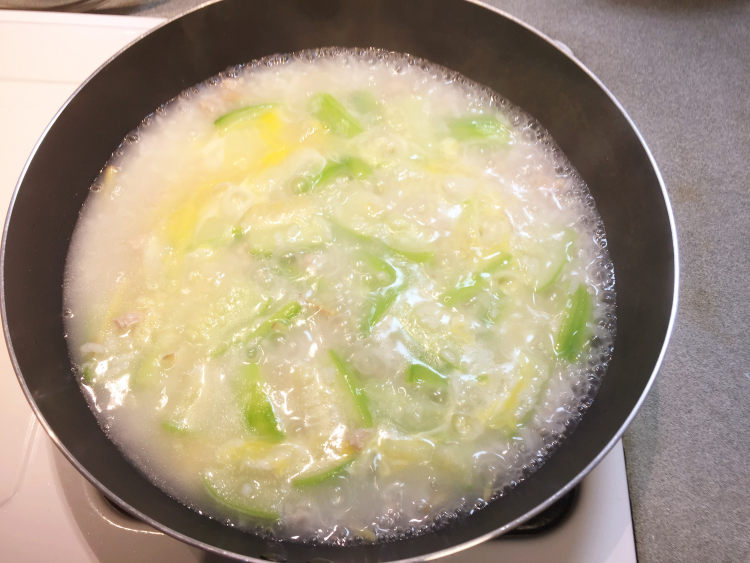 #盛夏餐桌#鲜甜丝瓜粥步骤9
