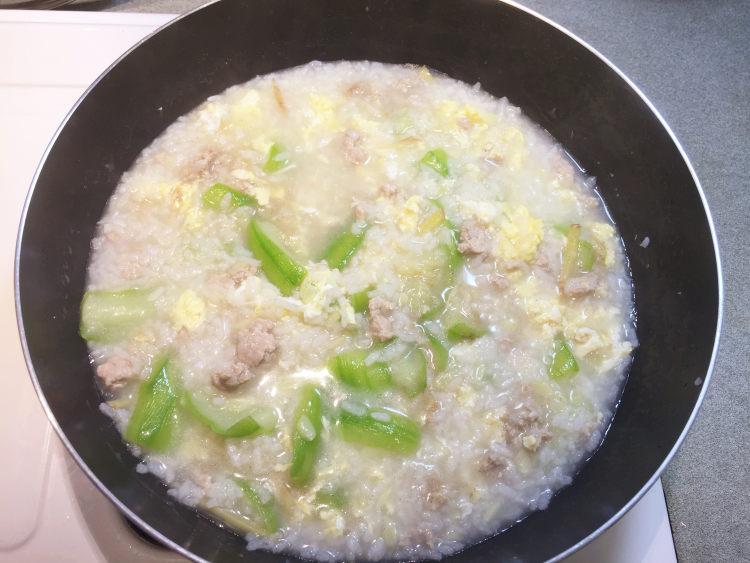 #盛夏餐桌#鲜甜丝瓜粥步骤11