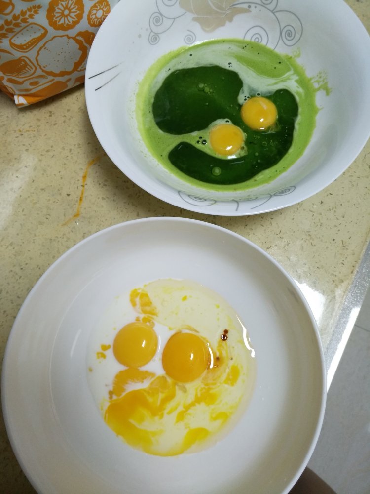 #盛夏餐桌#菠菜旋风蛋步骤2