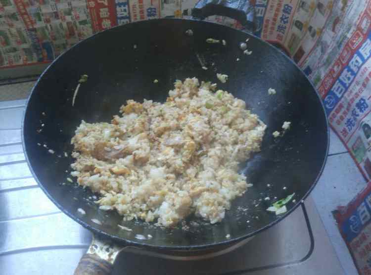 腰果鸡蛋炒米饭步骤9
