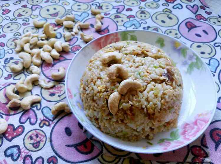腰果鸡蛋炒米饭步骤10