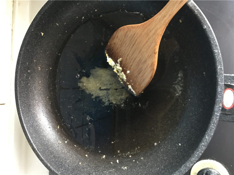 东北特色肉末鸡蛋辣椒步骤3