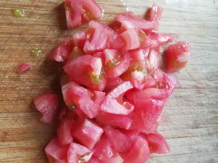 西红柿豆腐羹步骤2