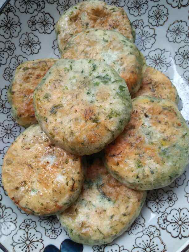 芹菜叶韭菜鸡蛋饼步骤15