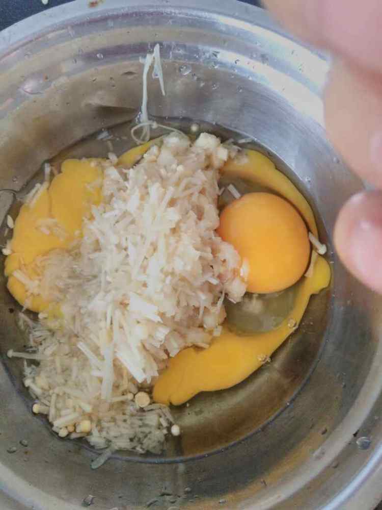 肉末金针菇蒸蛋步骤4