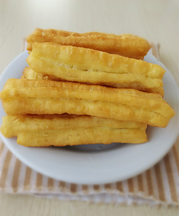 家庭炸油条步骤10