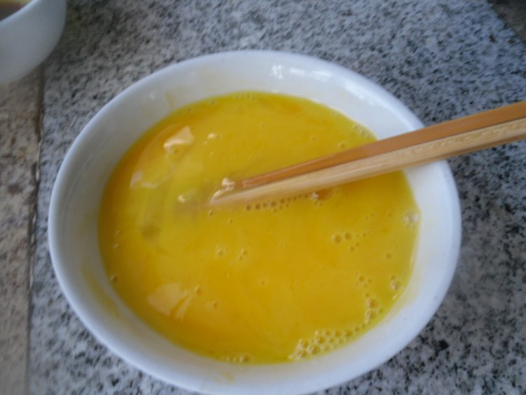 素煸蒜薹步骤3