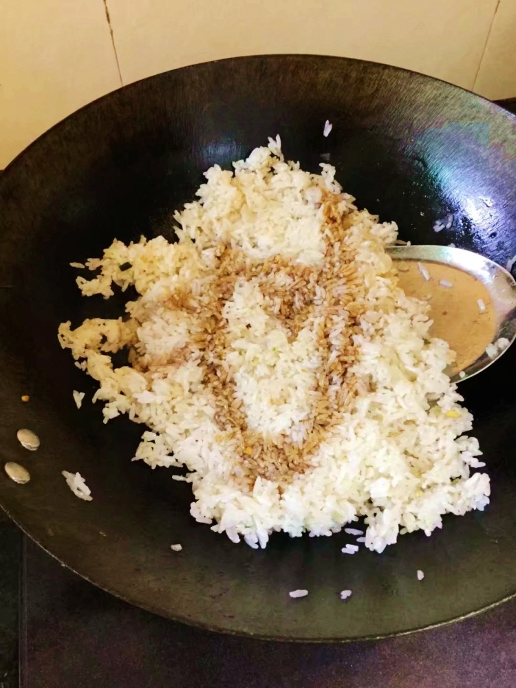 七彩炒饭步骤12