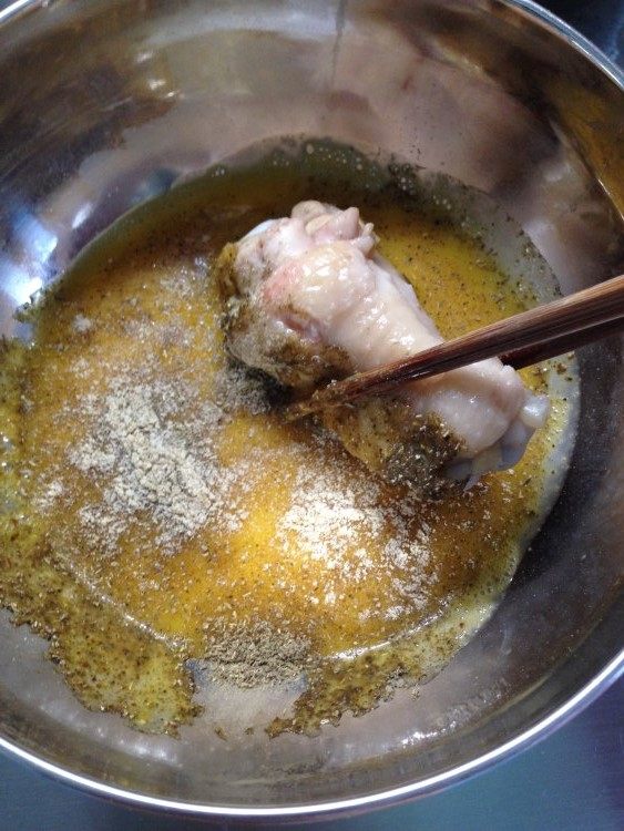 香酥炸琵琶腿步骤5
