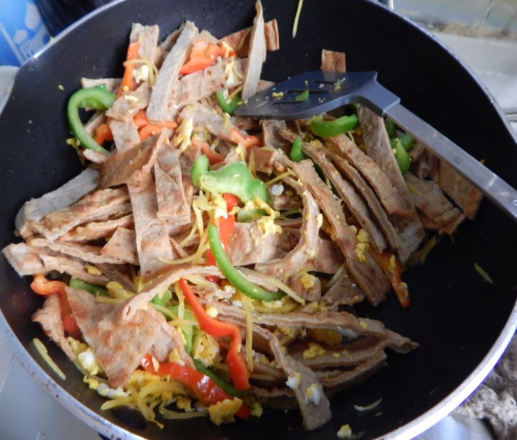 青椒鸡蛋炒饼步骤9
