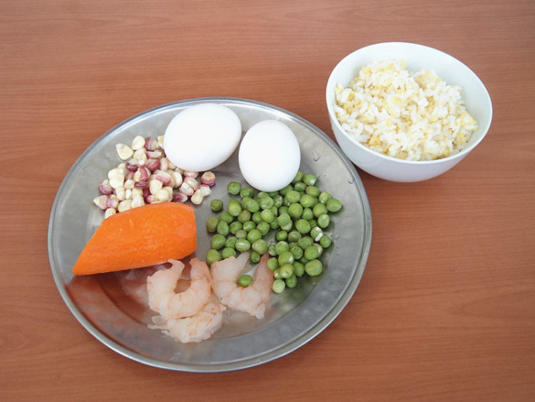 海苔蛋包饭步骤1