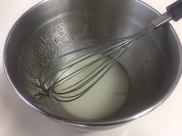 蓝天白云蛋糕卷步骤1
