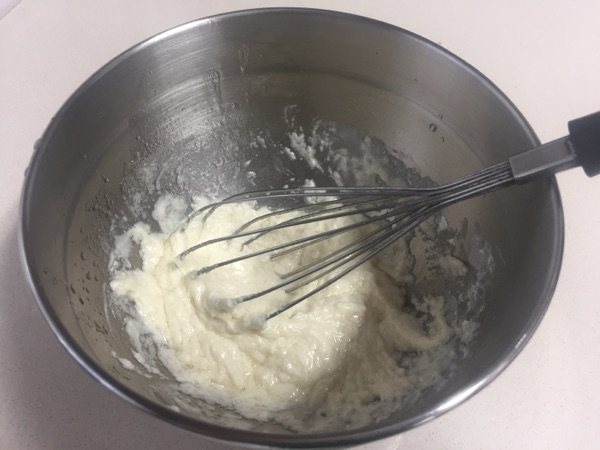 蓝天白云蛋糕卷步骤2