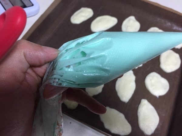 蓝天白云蛋糕卷步骤13