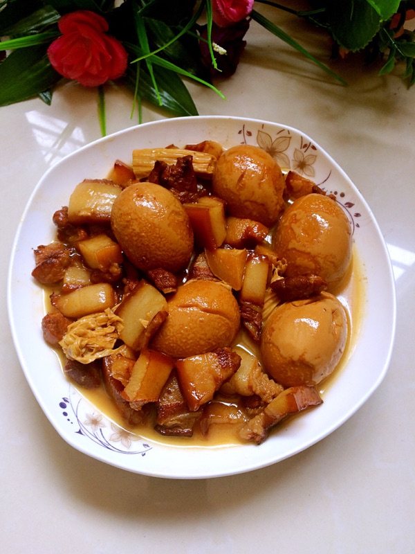 五花肉烧鸡蛋步骤7