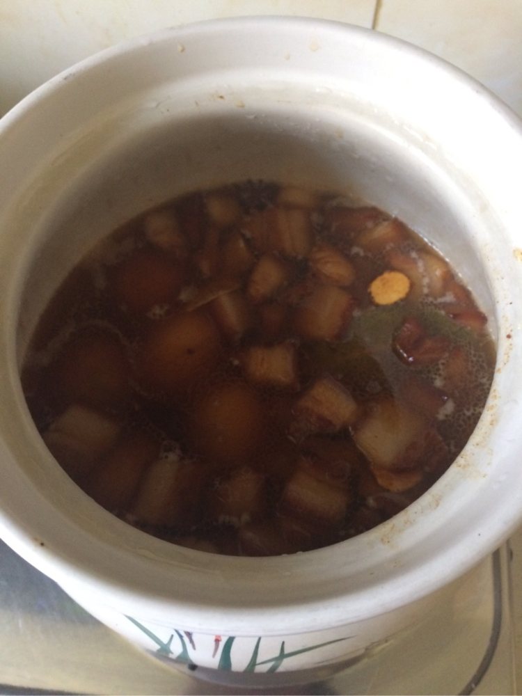 五花肉烧鸡蛋步骤5