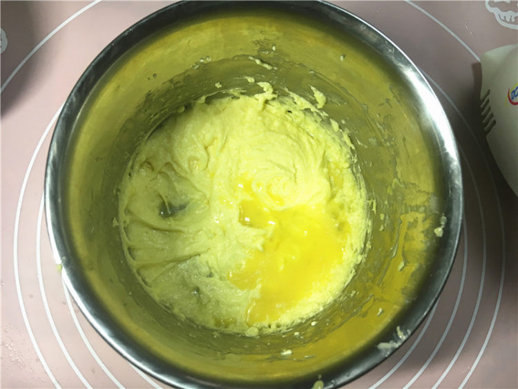 果酱蛋糕杯步骤4