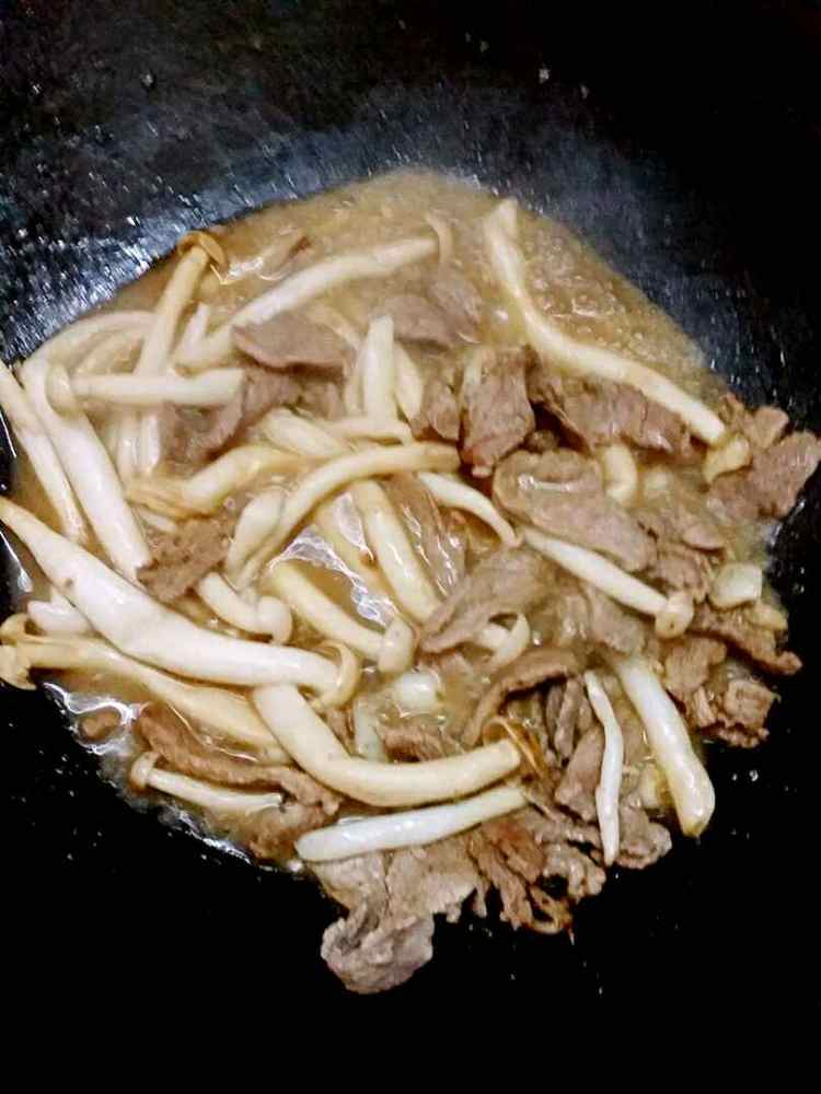鲜菇炒鸭肉步骤6
