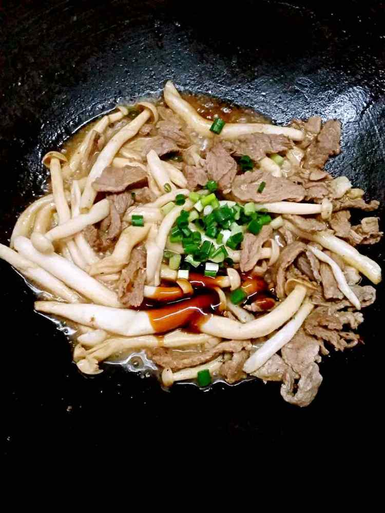 鲜菇炒鸭肉步骤7
