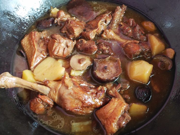 鸭肉炖香菇土豆步骤13