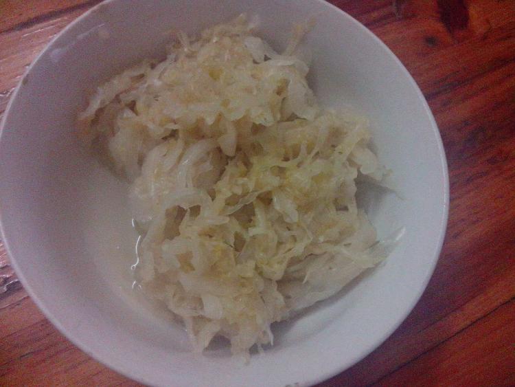 酸菜炖鸭肉步骤3