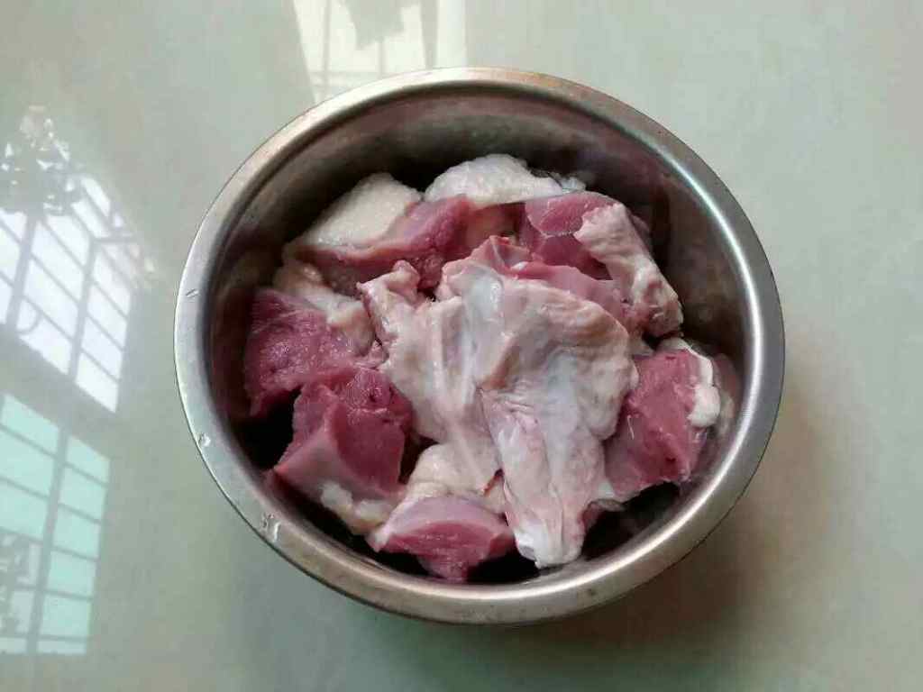 莲藕陈皮鸭汤步骤1