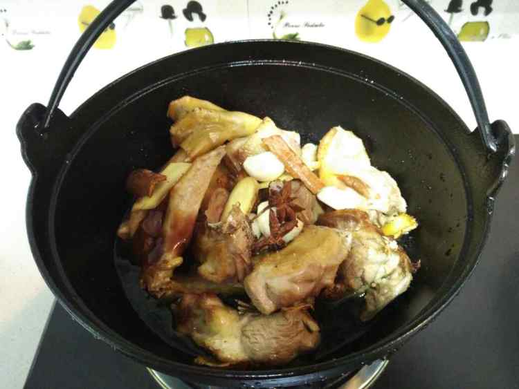 香焖番鸭步骤6