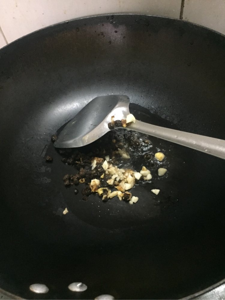 腐竹焖鸭肉步骤4