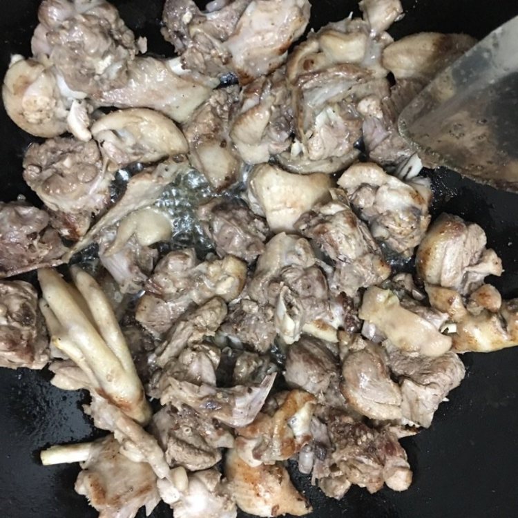鸭肉炖粉条步骤3