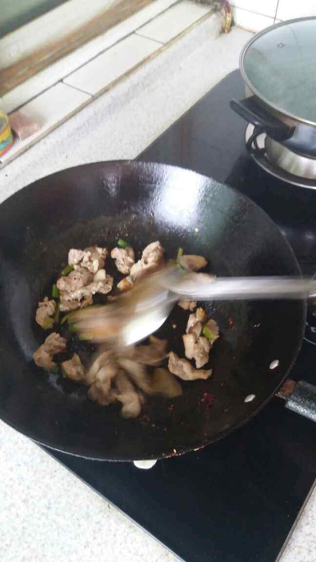 蚝油青椒炒鸭肉步骤5