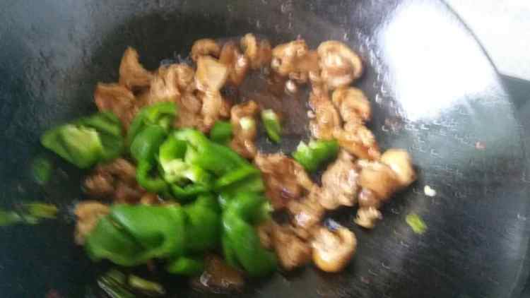 蚝油青椒炒鸭肉步骤6