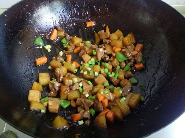 土豆鸭肉步骤10