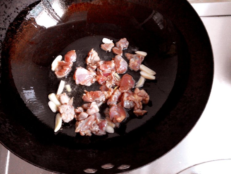 土豆鸭丁步骤2