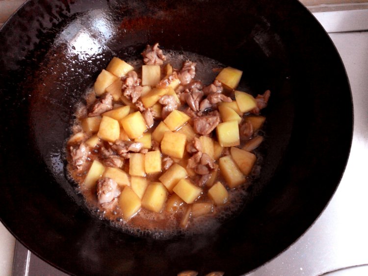 土豆鸭丁步骤5
