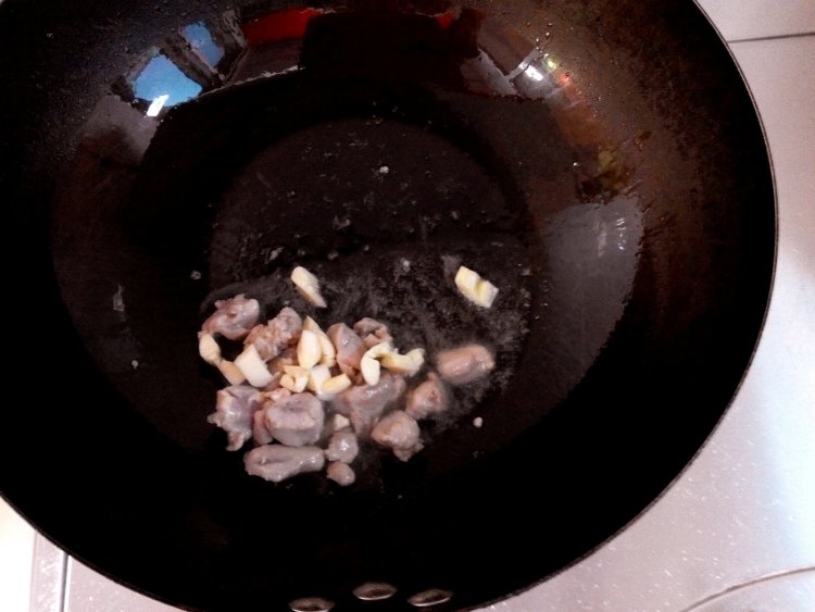 双豆鲍菇鸭丁步骤3