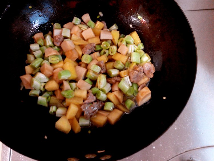 双豆鲍菇鸭丁步骤8