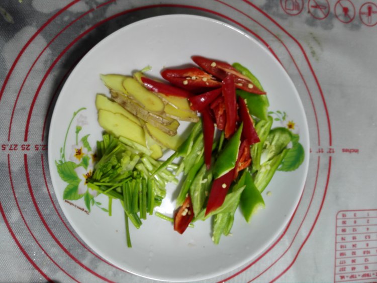 奇味焖鸭步骤3