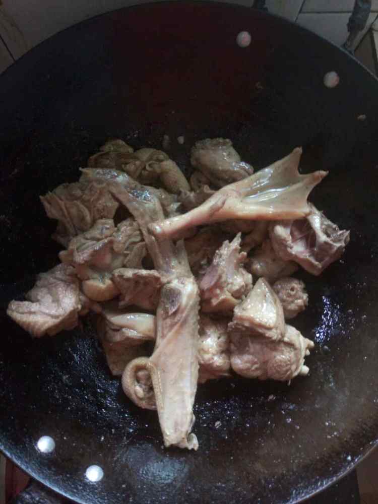 酸汤鸭步骤6