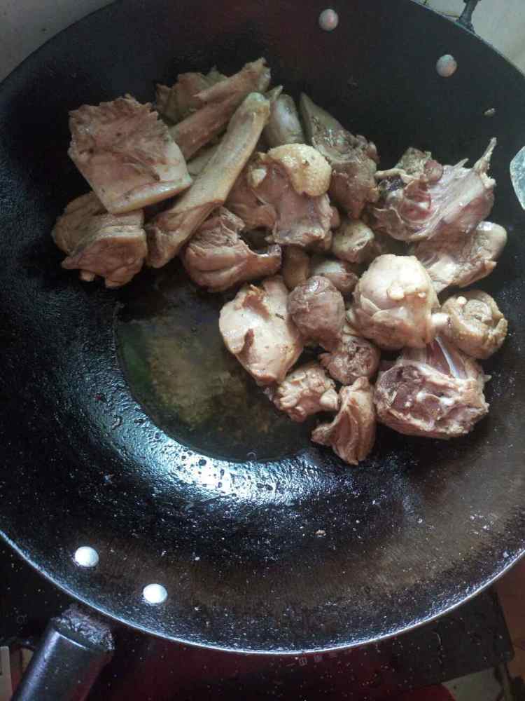 酸汤鸭步骤7